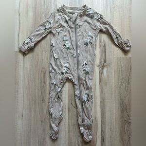 Kyte Baby Khaki Magnolia Zippered Footie Size 0-3 Months